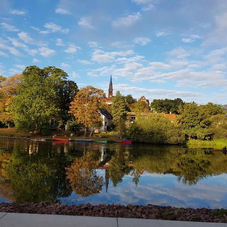 Tipp - Halle Idyllisch Am Fluss Krollwitz Bagian luar foto