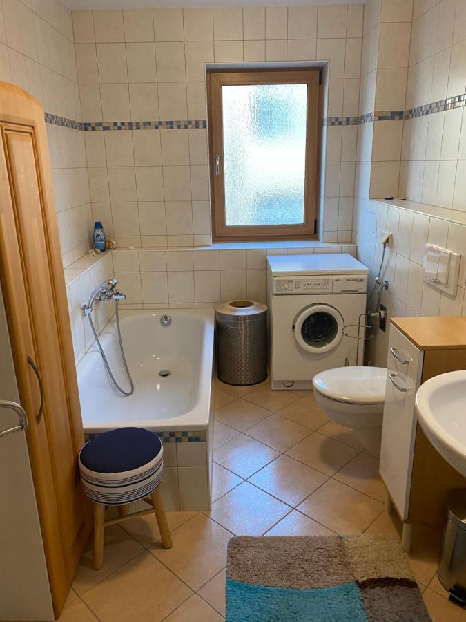 Tipp - Halle Idyllisch Am Fluss Krollwitz Bagian luar foto